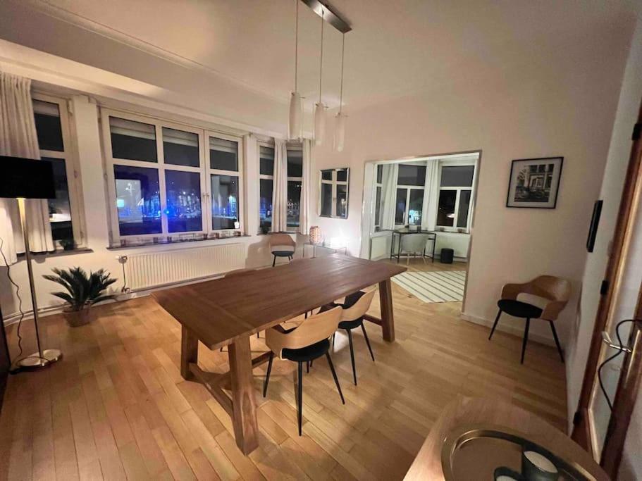 Bellevue - Grand Appartement Pour 5 Sur Les Quais De La Meuse Льеж Экстерьер фото