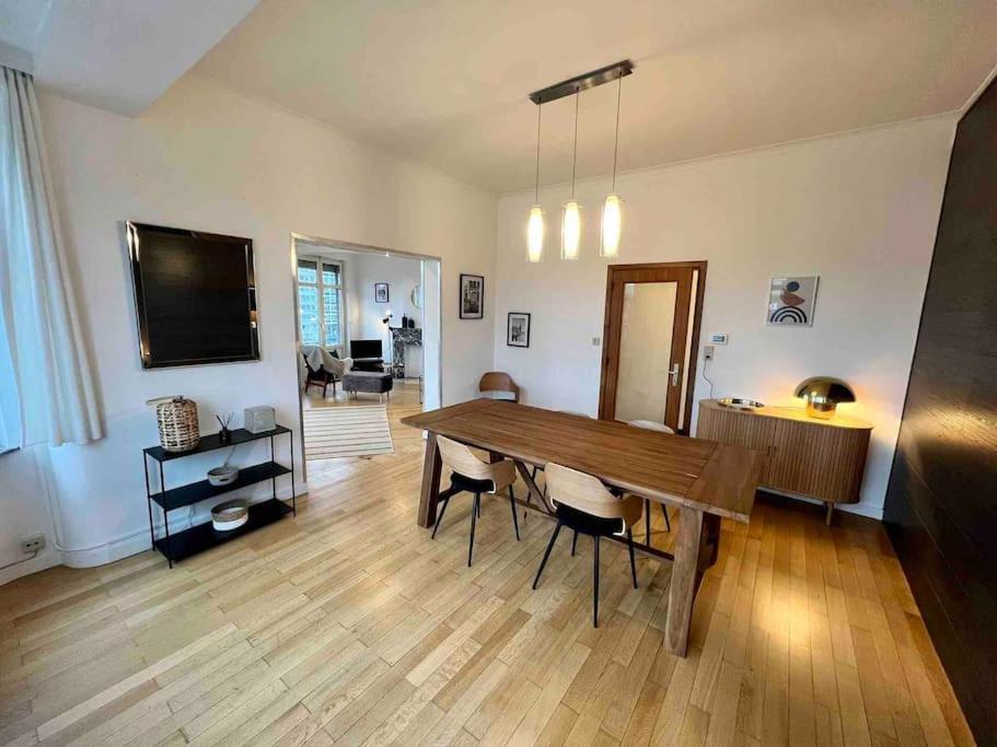 Bellevue - Grand Appartement Pour 5 Sur Les Quais De La Meuse Льеж Экстерьер фото