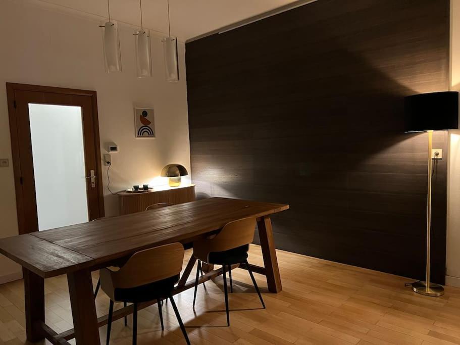 Bellevue - Grand Appartement Pour 5 Sur Les Quais De La Meuse Льеж Экстерьер фото